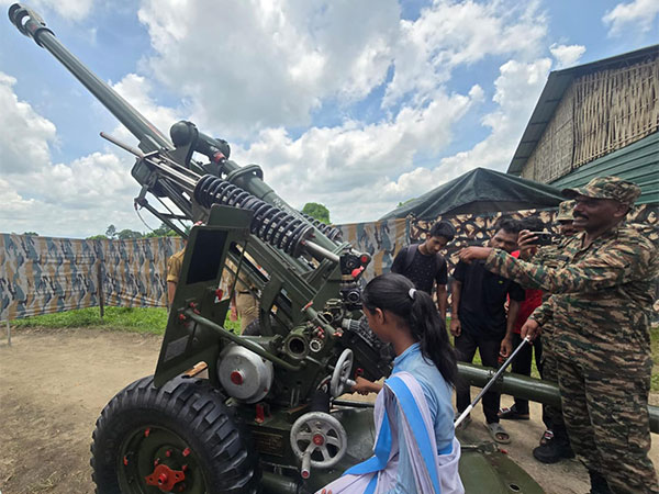 webnexttech | Assam: Indian Army hosts weapons and equipment display to commemorate selfless service of fallen Kargil War heroes