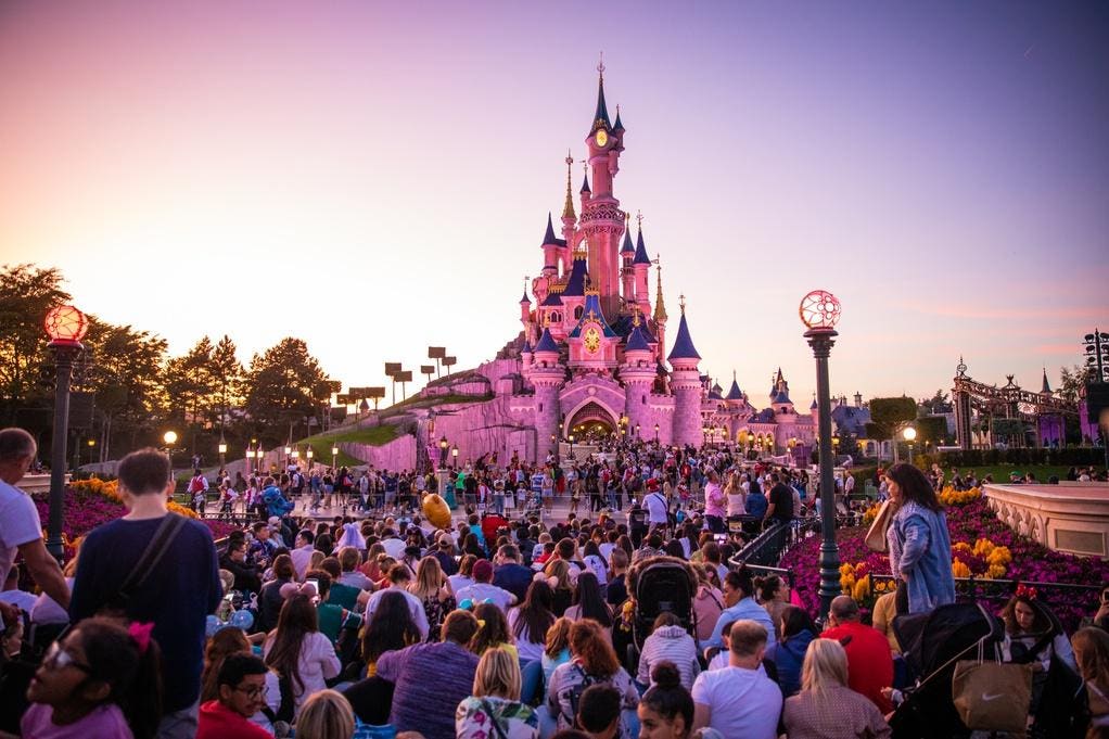 webnexttech | Disneyland Paris Narrowly Beats Its Attendance Record