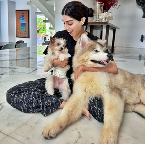 webnexttech | Khushi Kapoor shares adorable pics with her pets