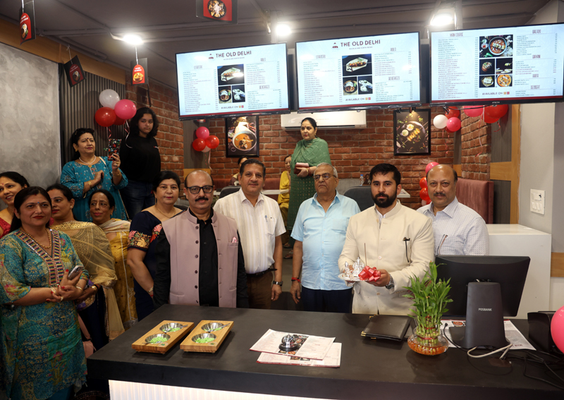 webnexttech | Management of “The Old Delhi” during opening ceremony of their 1st outlet in Jammu. 	-Excelsior/Rakesh