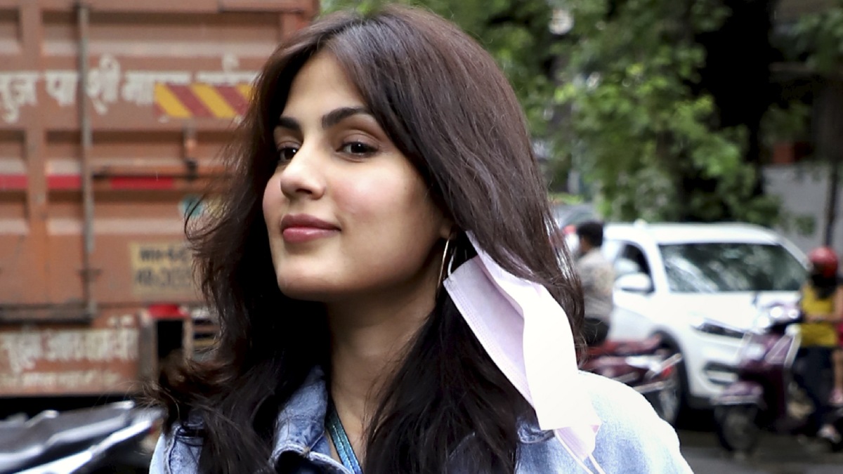 webnexttech | Delhi Police Summons Rhea Chakraborty In HIBOX Case; Questioning On Oct 9