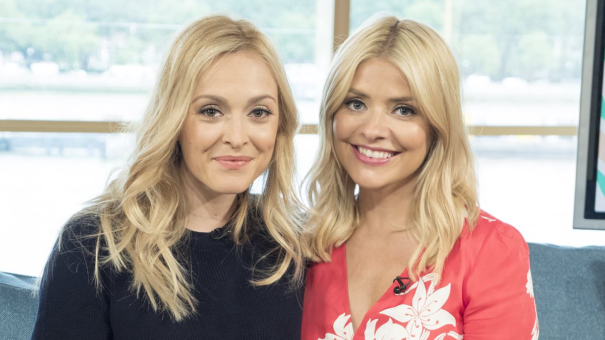 webnexttech | Holly Willoughby 'rekindles friendship with ex co-star Fearne Cotton after drifting apart' - as their new shared 'holistic and wellness-led approach to life' brings them back together