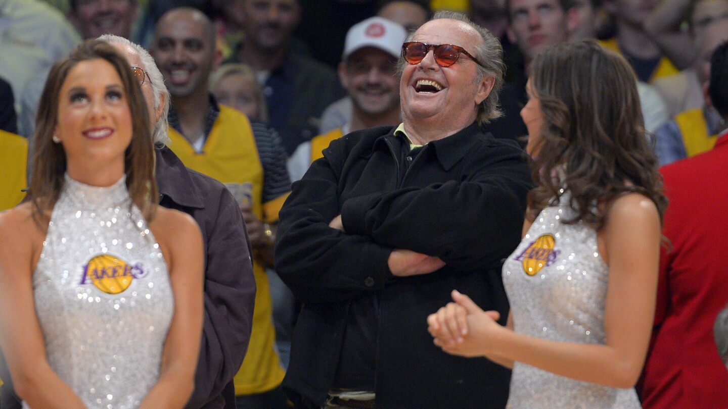 webnexttech | Jack Nicholson, Spike Lee and Billy Crystal set to become basketball Hall of Famers as superfans - The Associated Press