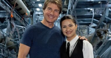 webnexttech | Avneet Kaur Meets Tom Cruise On Mission Impossible 8 Set; Varun Dhawan Says 'Wow', Pics Go Viral