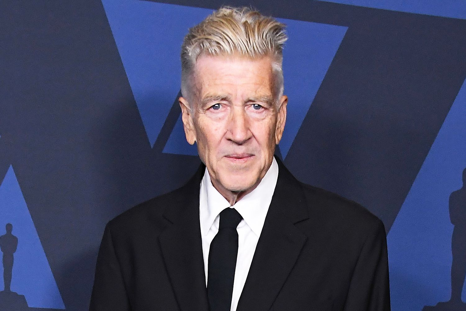 webnexttech | David Lynch says he needs oxygen to walk after smoking from age 8 to 76: 'I took a chance, and I got bit'